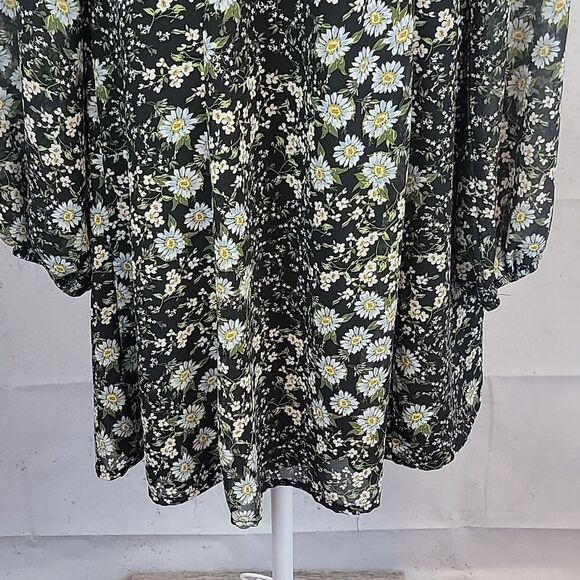 Live to be Spoiled Floral Long Sleeve Dress Mini Length Women's Size M - Picture 3 of 12